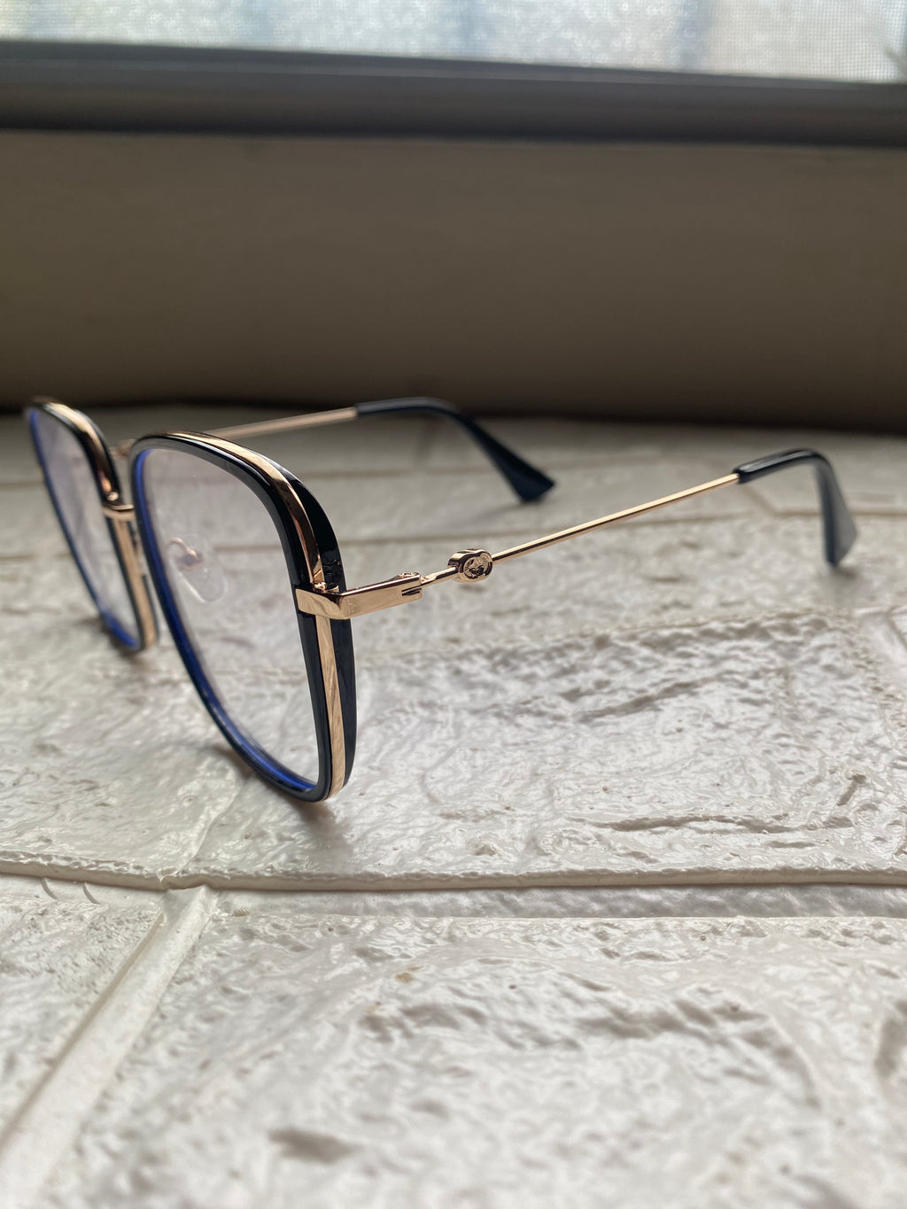 Lentes Black and Gold Square