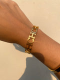 Brazalete Carolina Herrera Gold