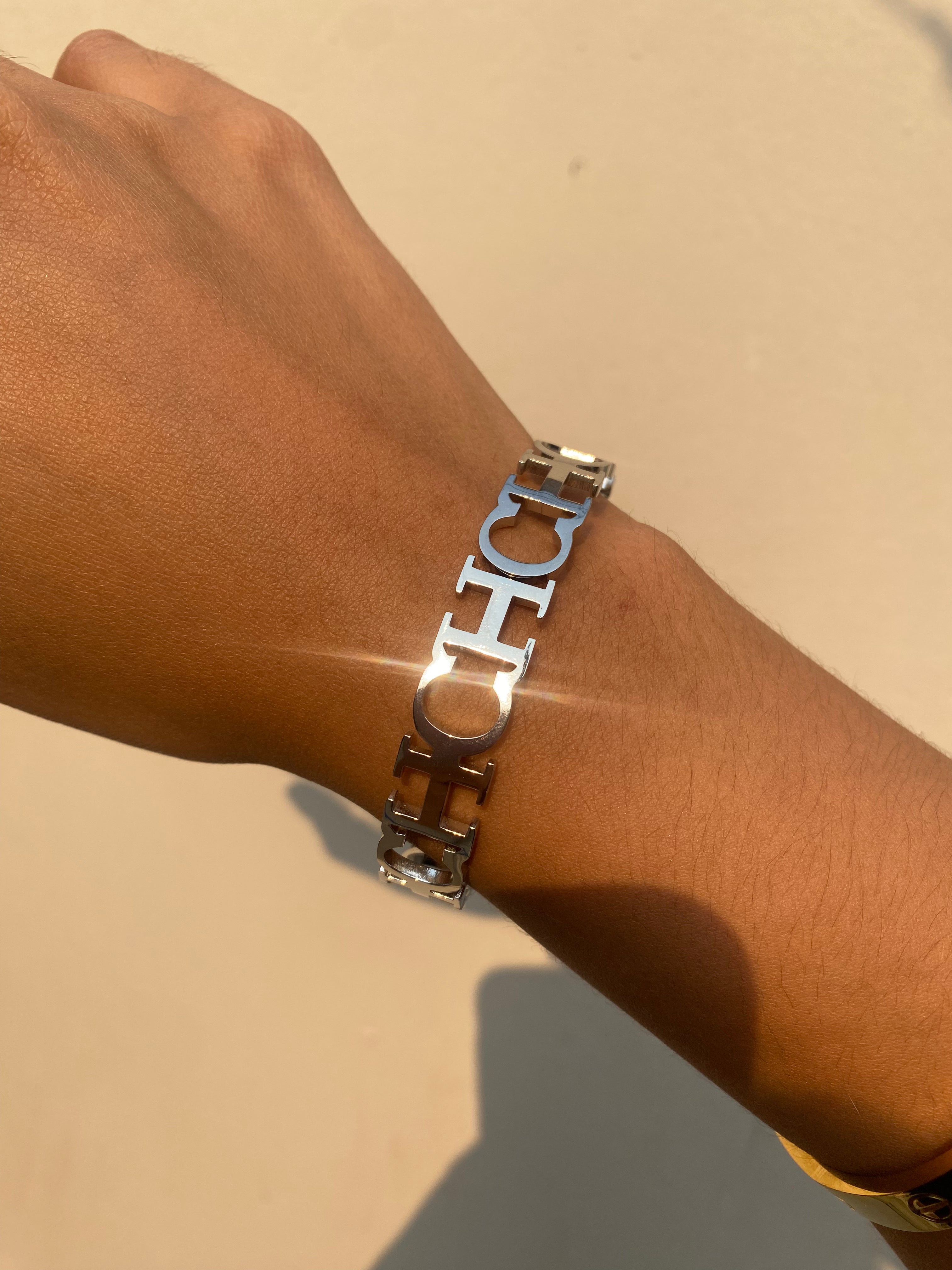 Brazalete Carolina Herrera Silver