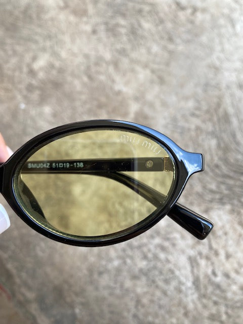 Lentes Miu Miu Ovalados Negros Con Verde
