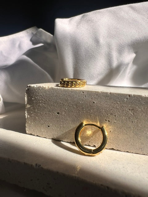 Mini Hoops Gold con Zirconias Incrustadas 7mm