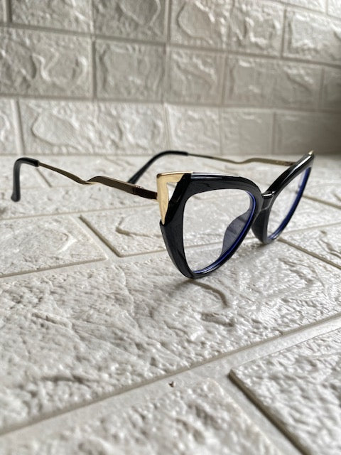 Lentes Fine Cat Eye Negros Esquinas de Metal Gold