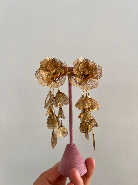 Aritos Flores Metal Gold