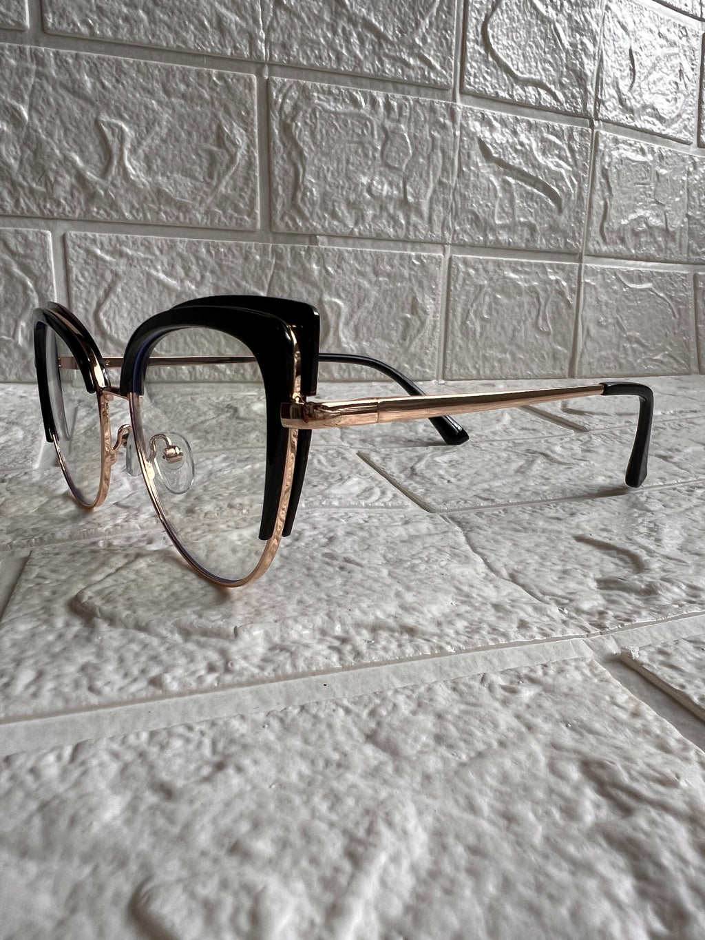 Lentes Cat Eye Negro Mitad con gold