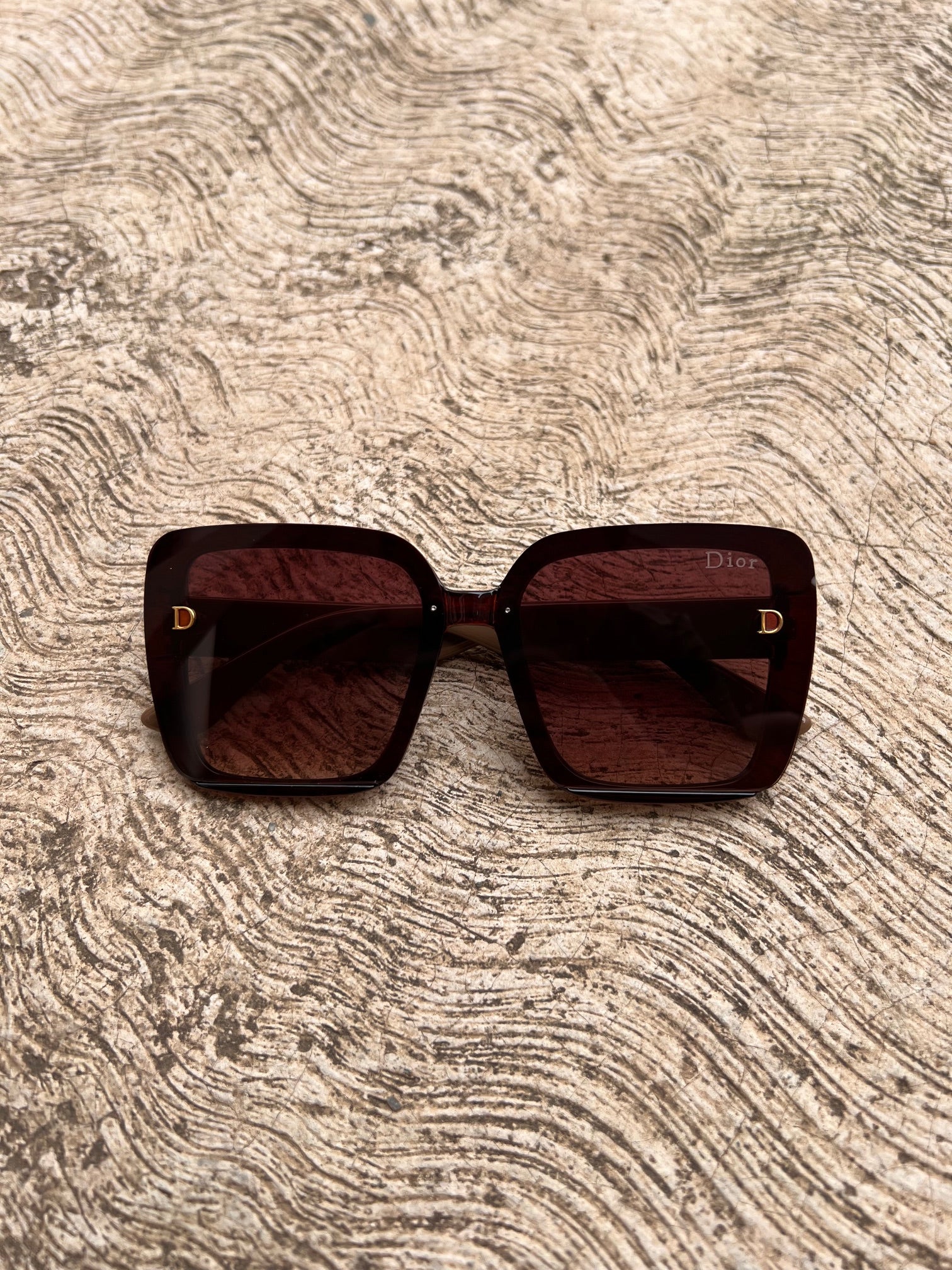 Lentes Dior Cuadrados Cafe letras Gold