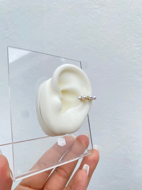 Ear Cuff Gold Perlitas