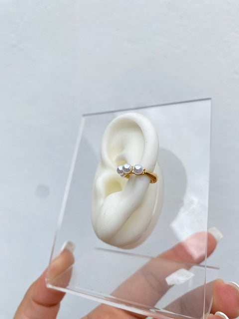 Ear Cuff Gold Perlitas