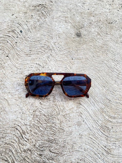 Lentes Tipo Benito Azules Aro Leopardo