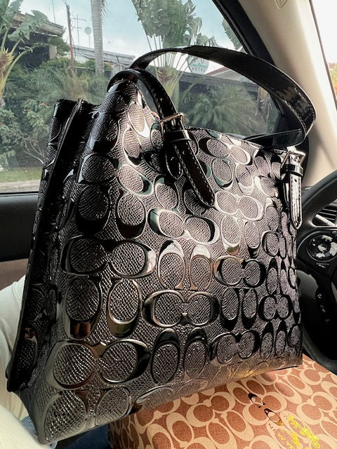 Cartera Coach Grande Negra