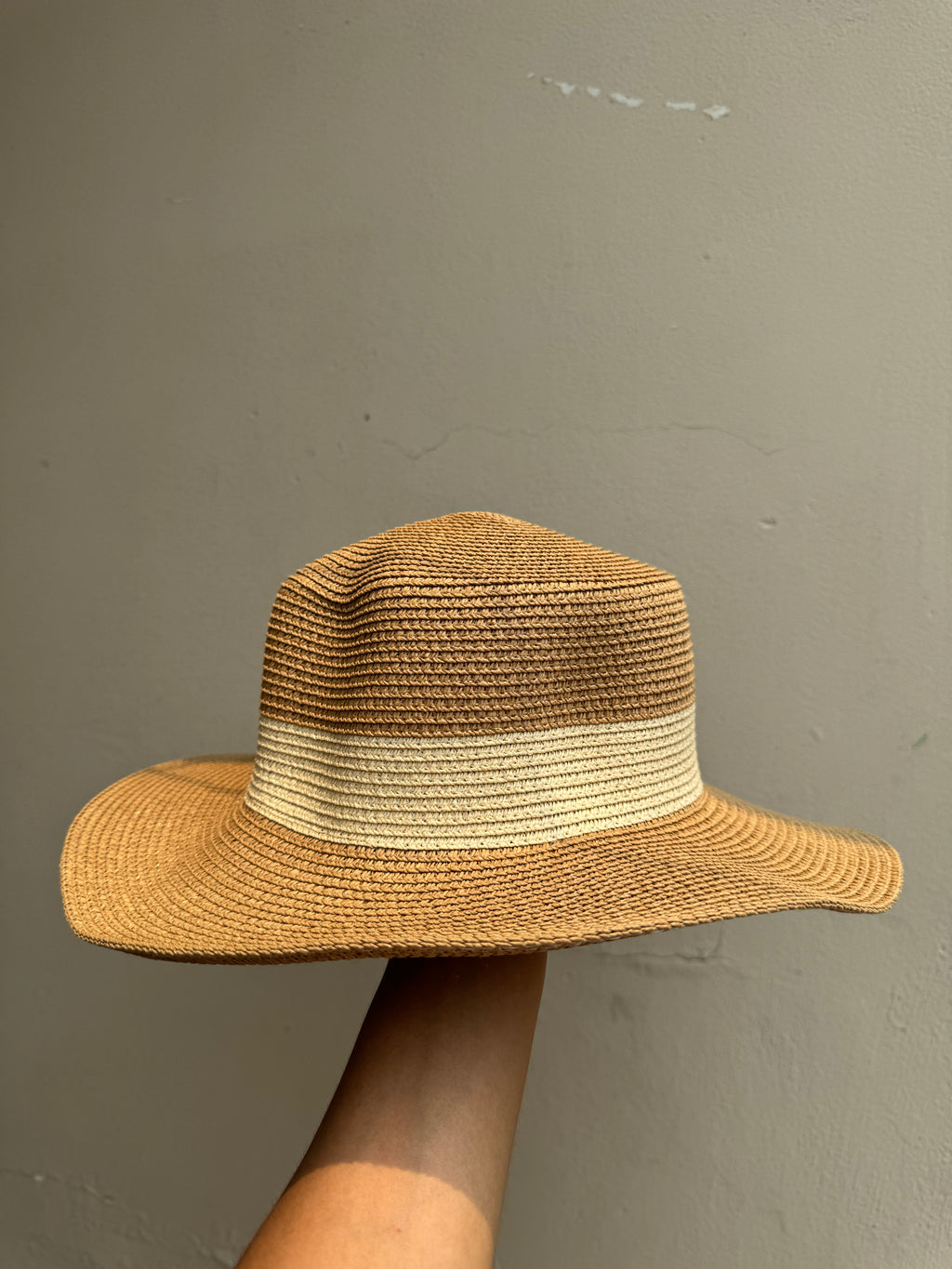 Hat Prada Caramelo Linea Beige