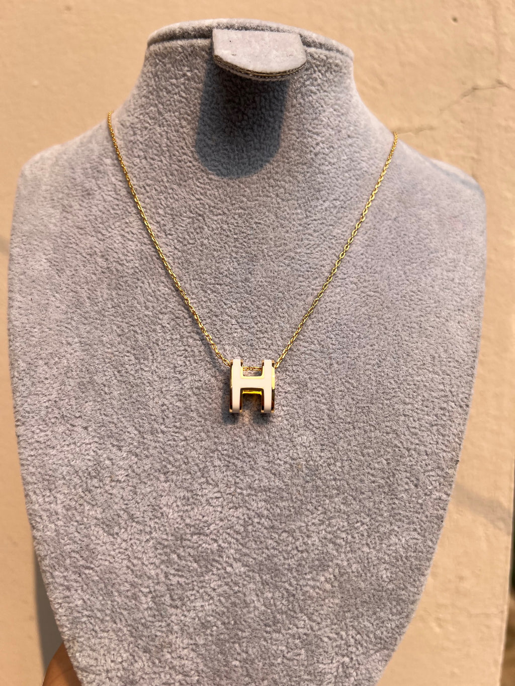 Cadena Hermes Blanca/Gold