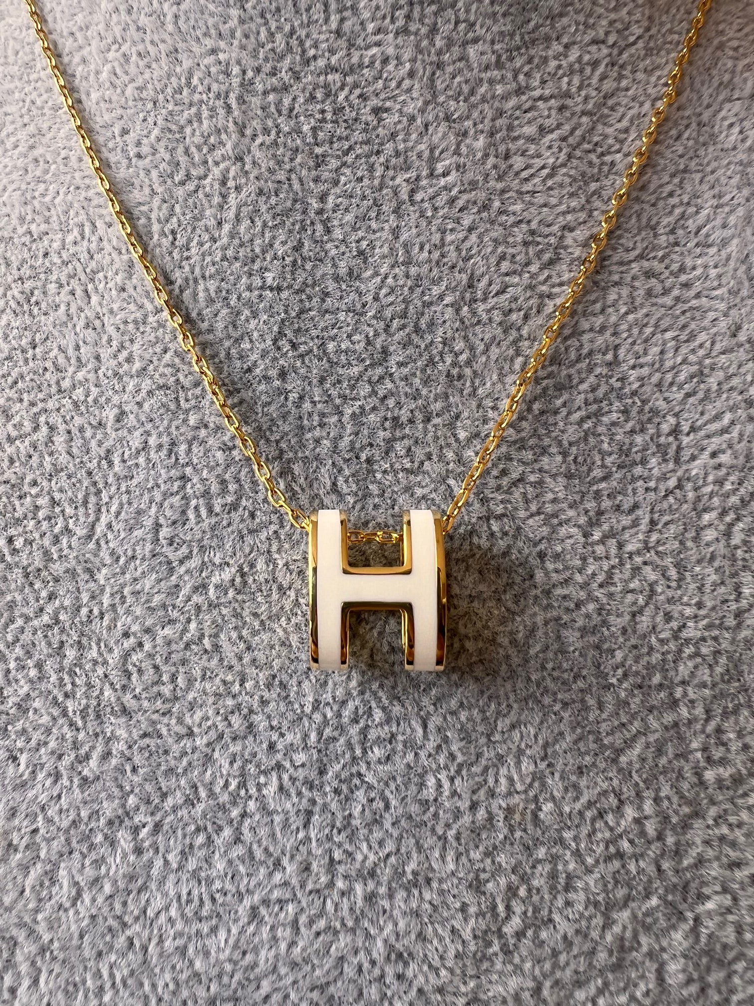 Cadena Hermes Blanca/Gold