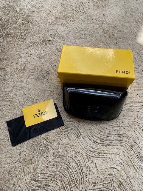 Lentes Fendi Negros con Dorado