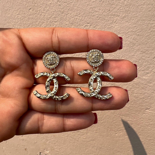 Studs Chanel Logo Colgante Gold