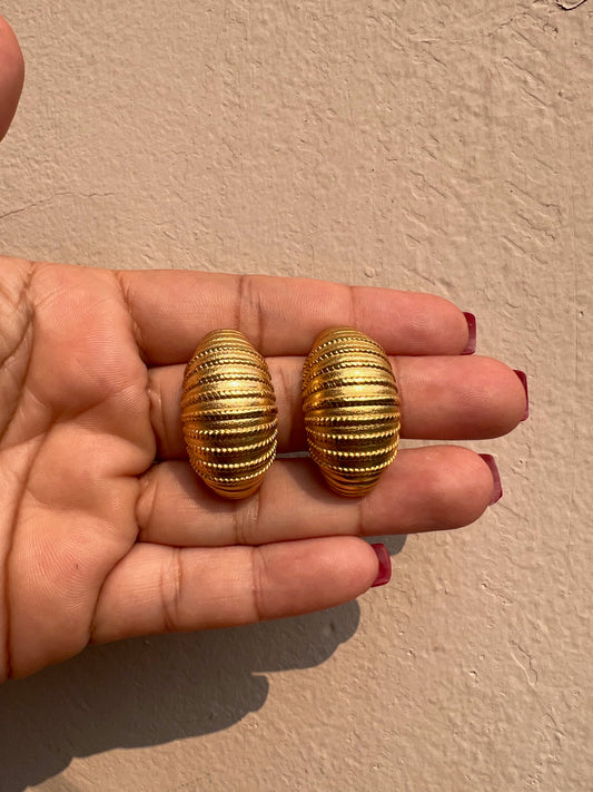 Aritos elegantes gold