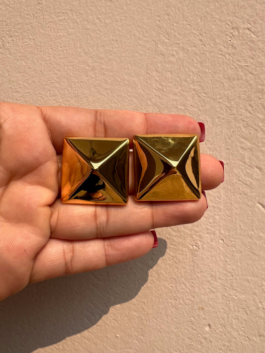 Aritos piramide gold