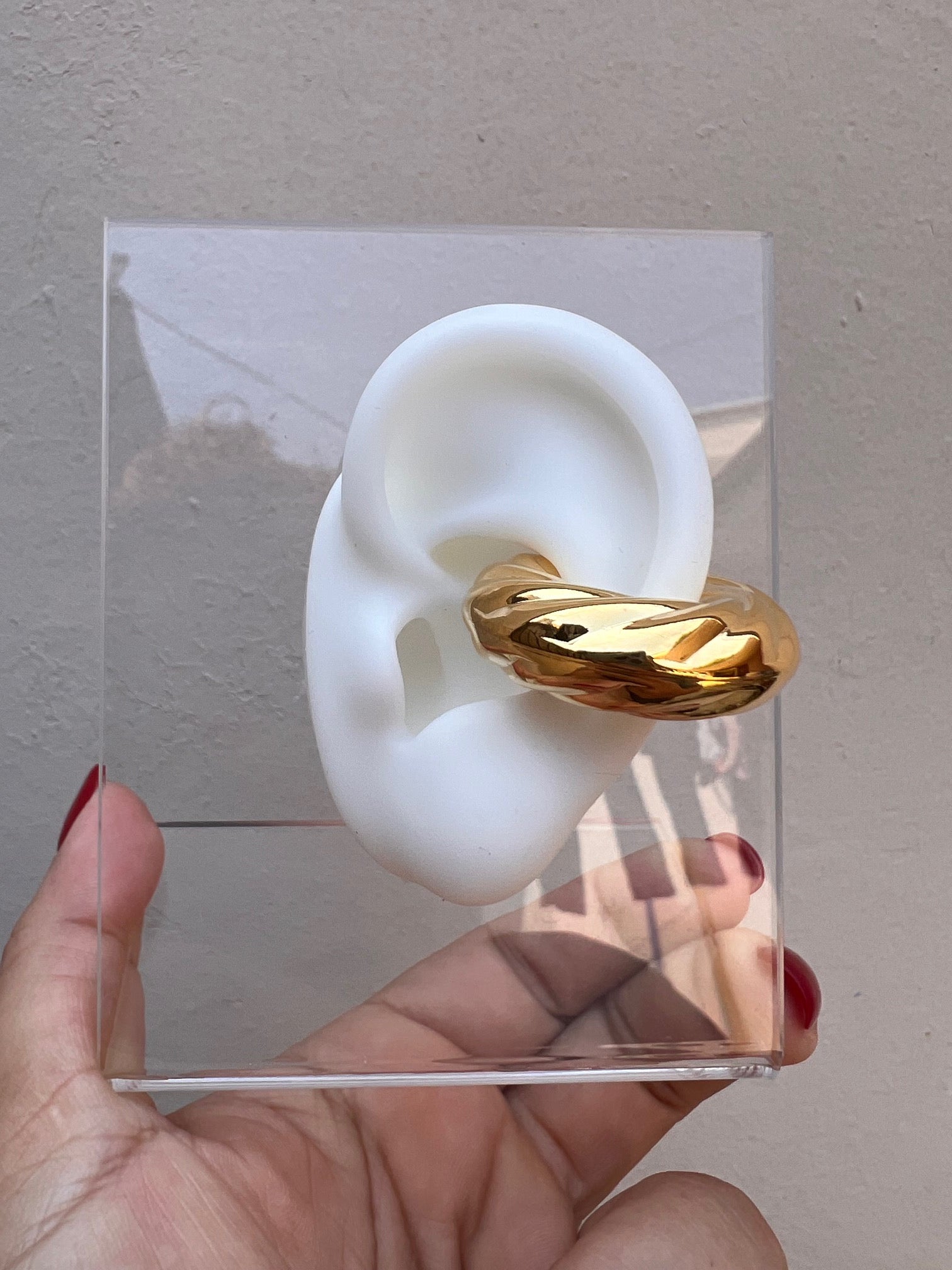 Earcuff Dona Twist Gold