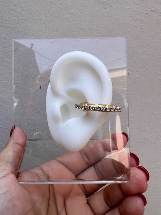Ear cuff gold textura con brillante