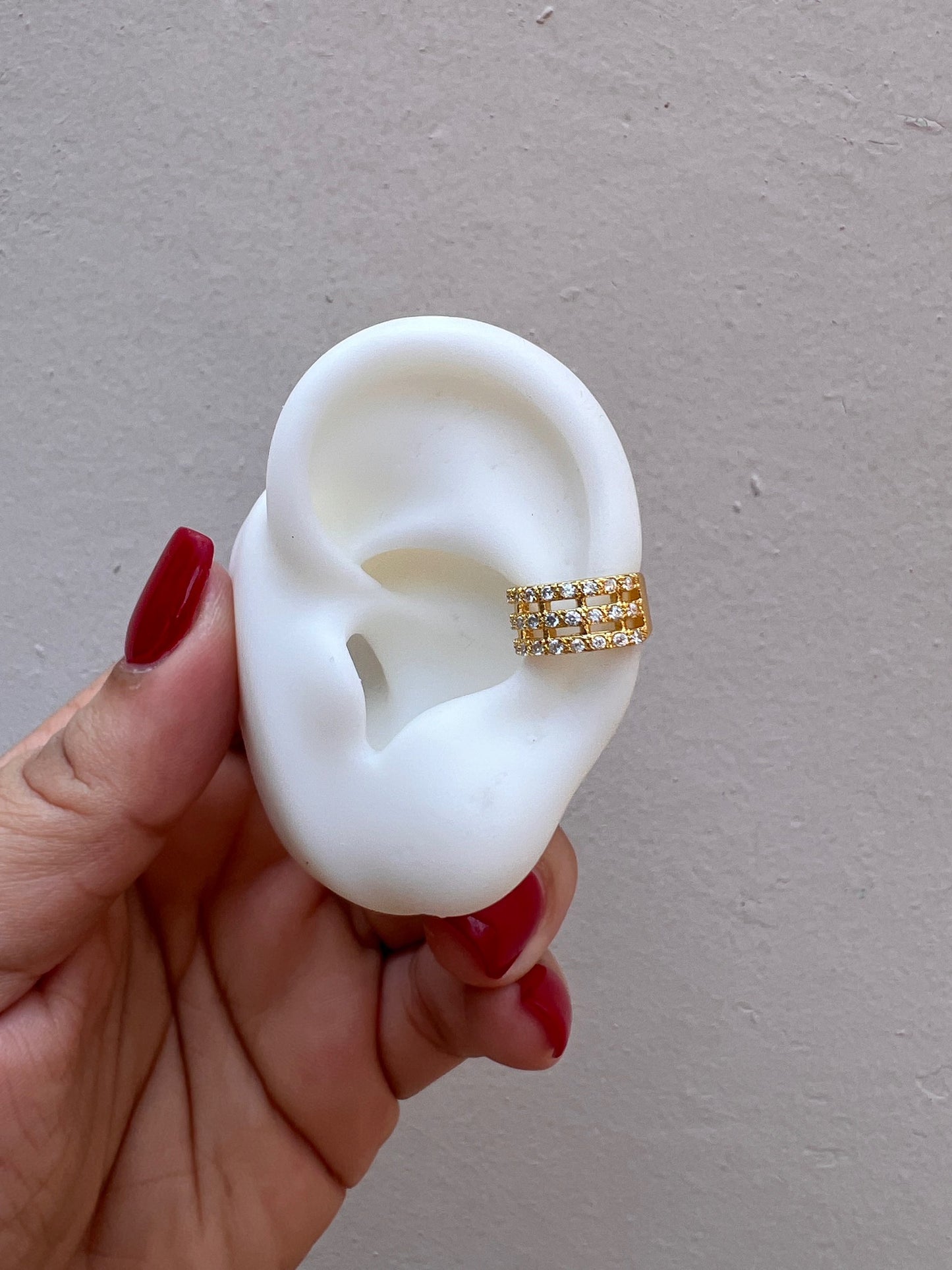 Ear cuff gold 3 lineas brillantes