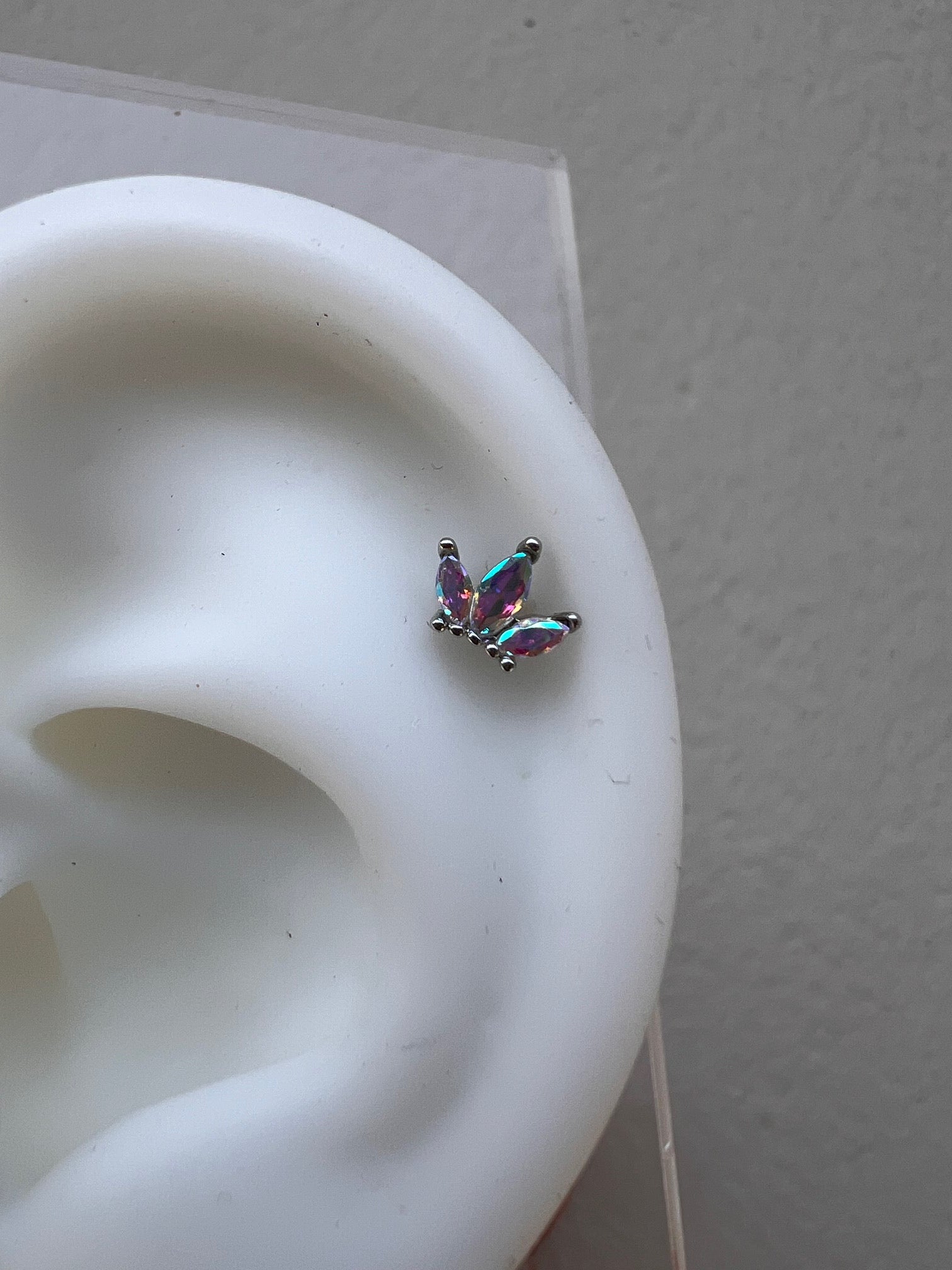 Piercing Thiara Pequeña Silver & Tornasol