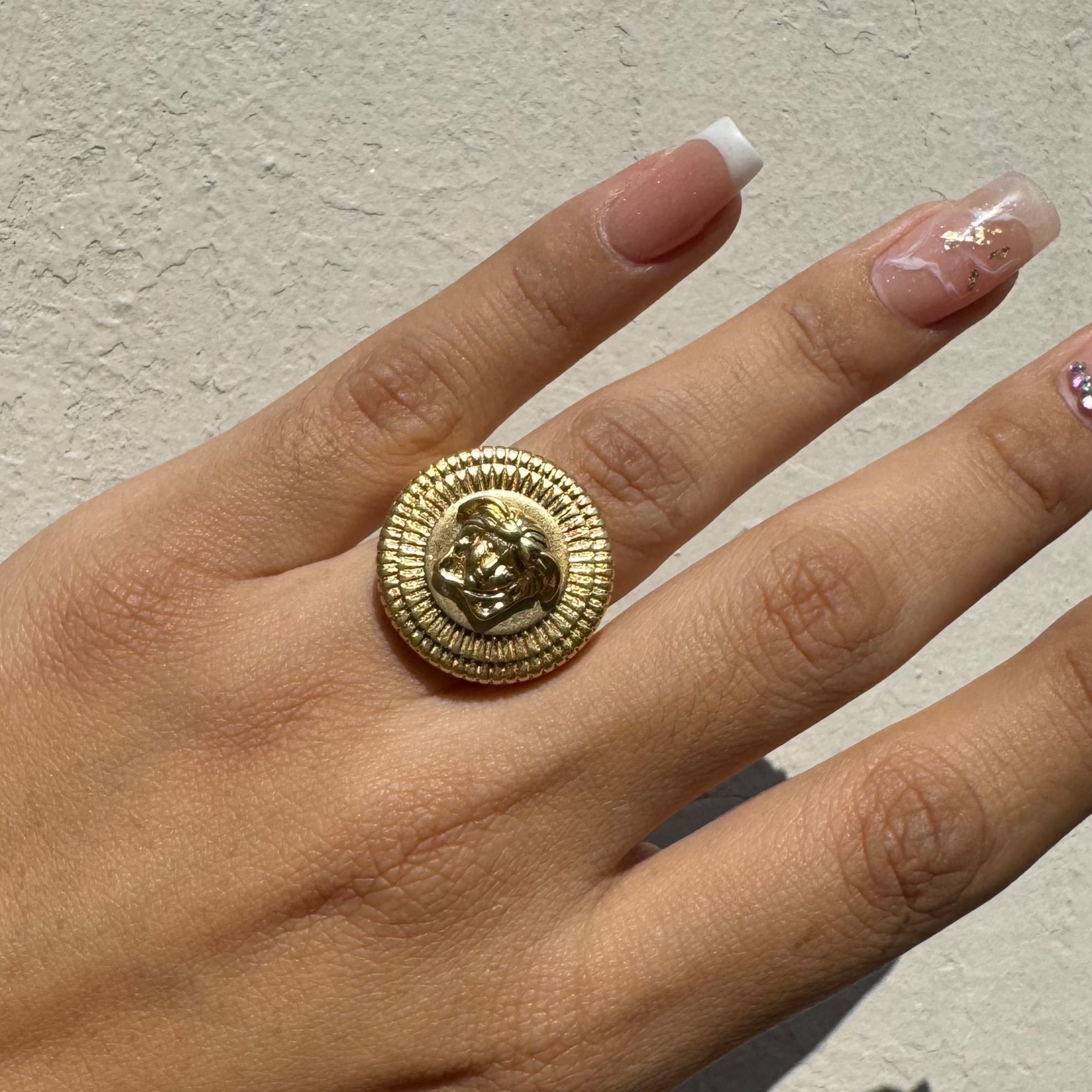 Anillo Medusa Gold Ajustable