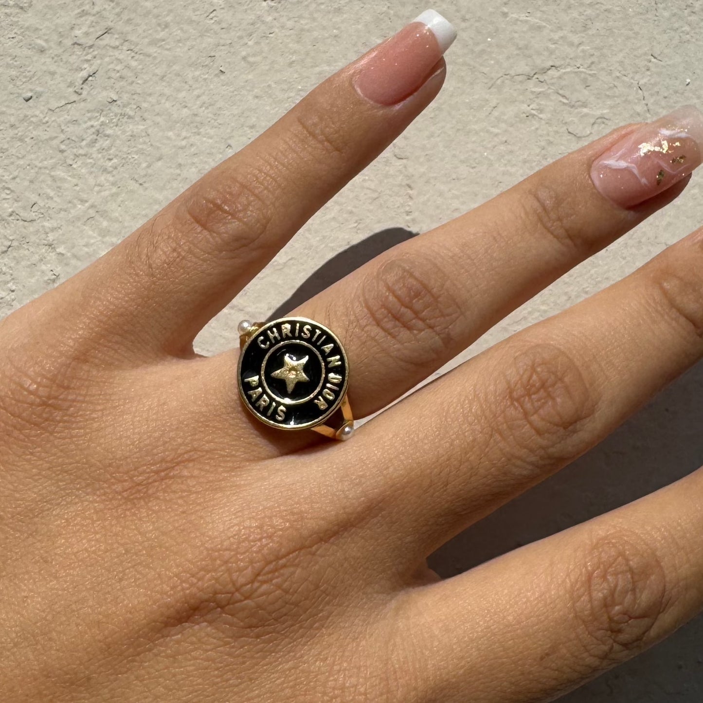 Anillo Christian Dior Gold/Black