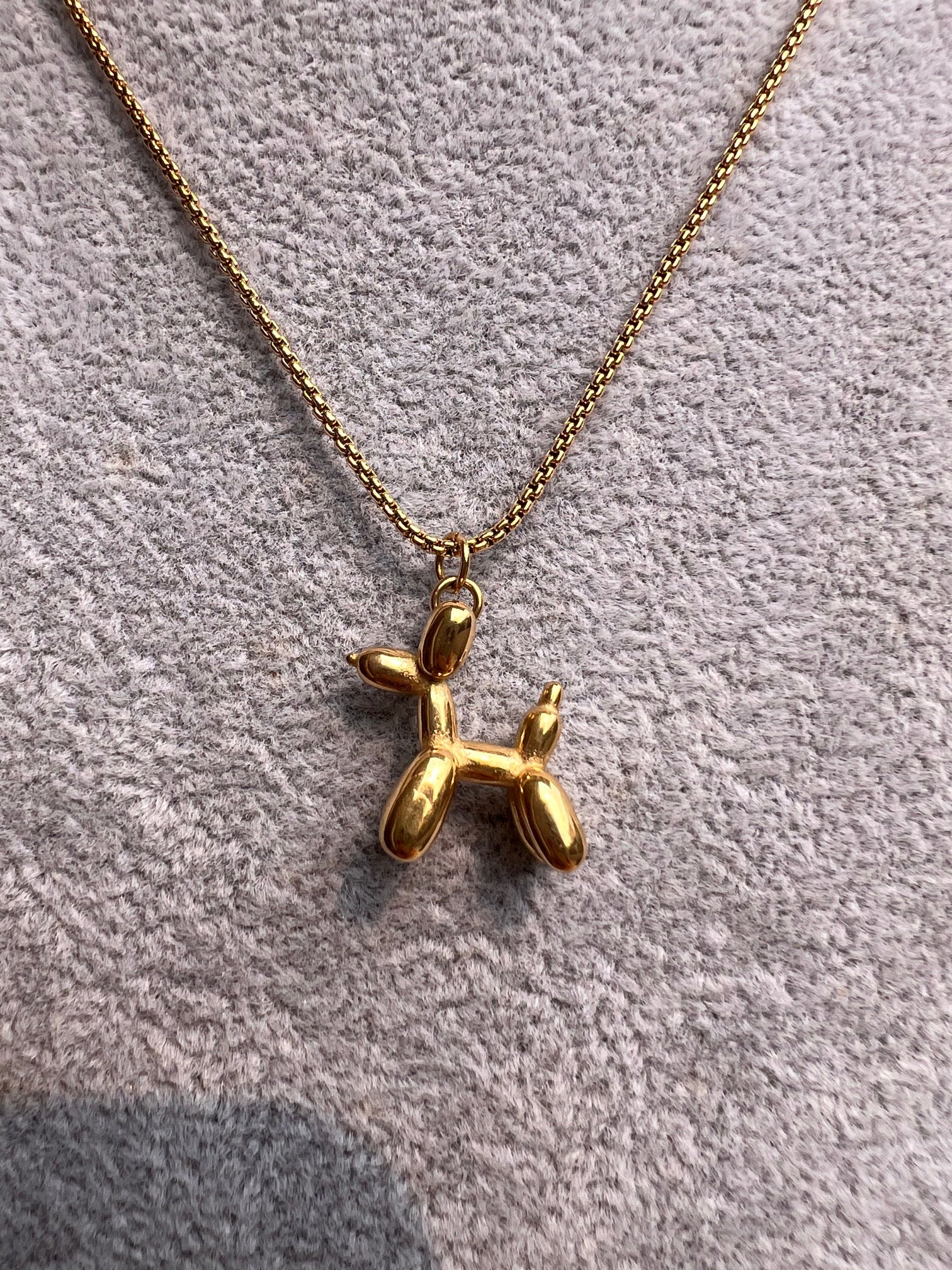 Cadena Balloon Dog Gold
