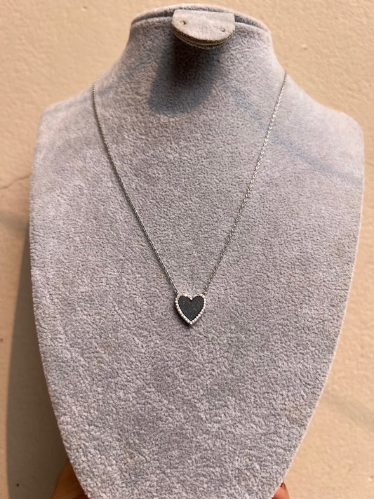 Cadena silver corazon negro orilla brillante