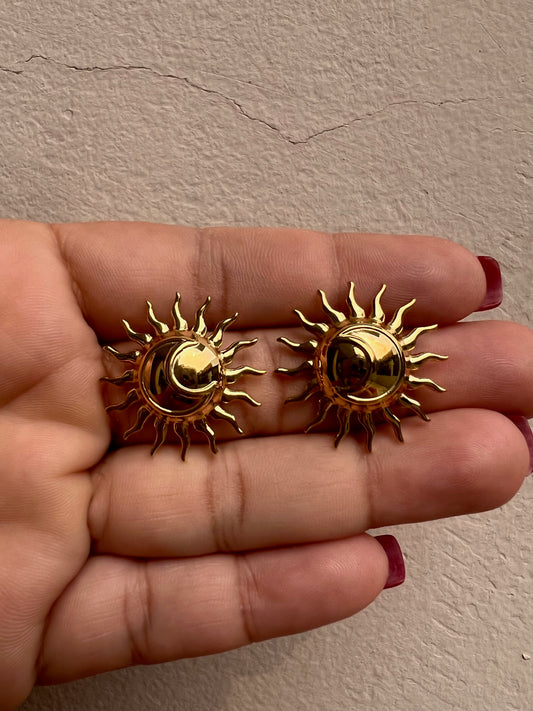Studs sol con luna gold