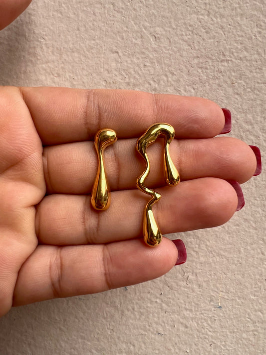 Studs gold gotas derretidas