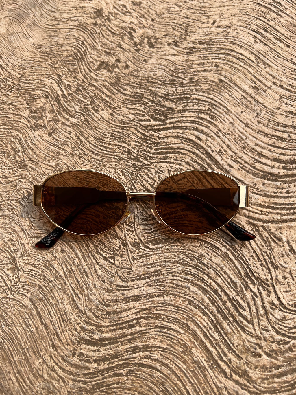 Lentes Celine cafe patillas gold