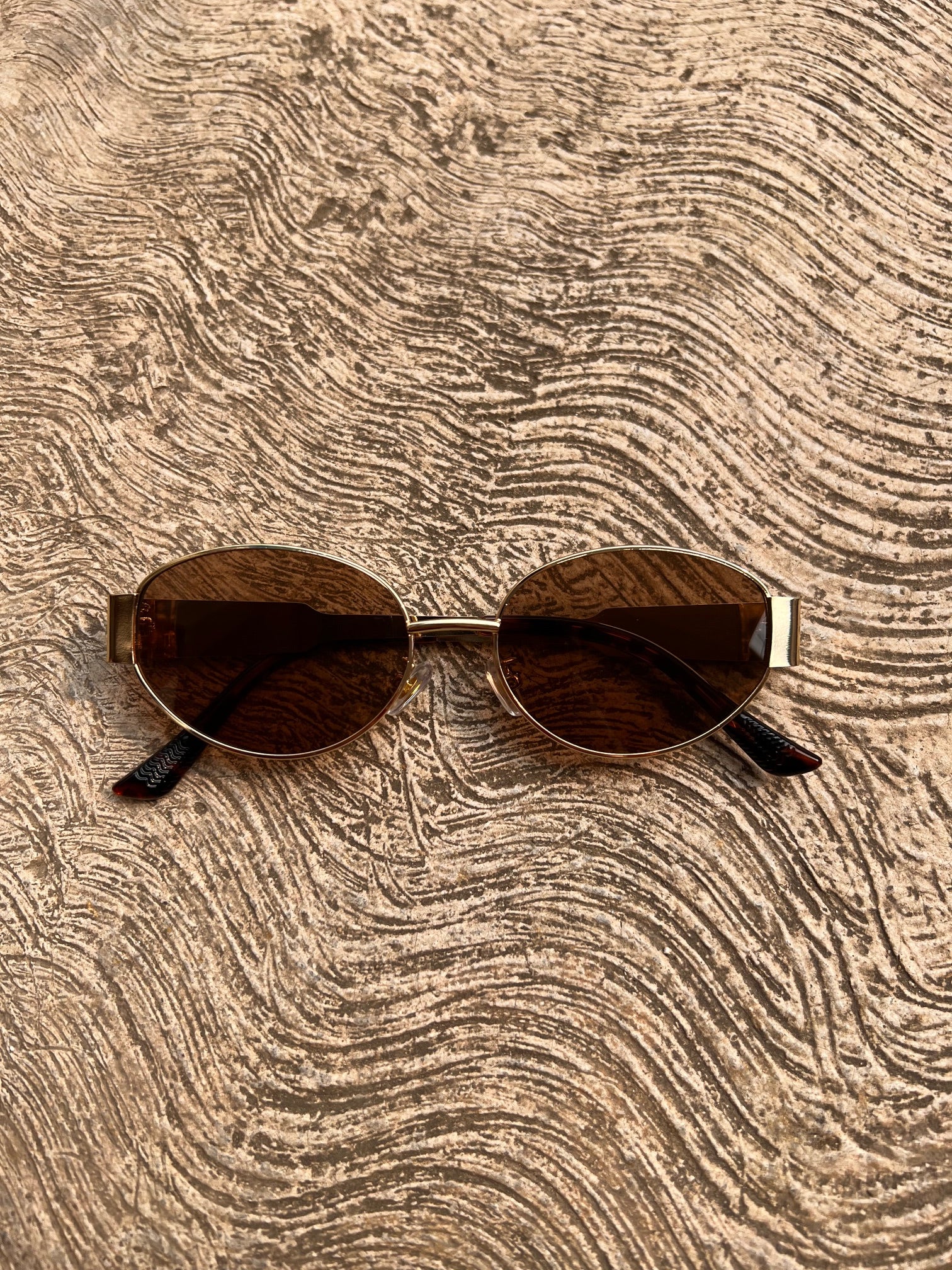 Lentes Celine cafe patillas gold