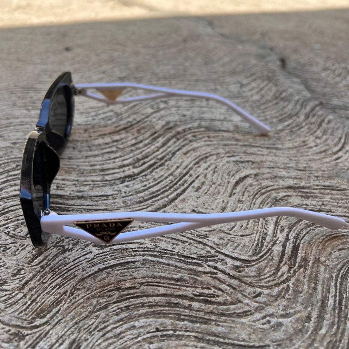 Lentes Black and White Prada