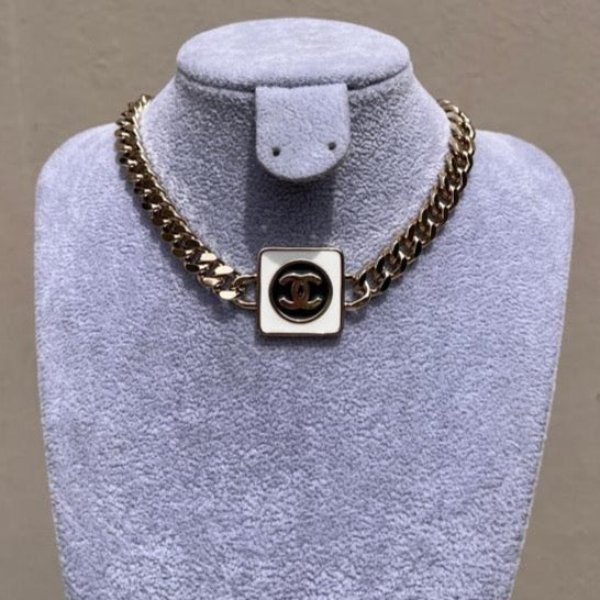 Gargantilla Chanel W&B Gruesa