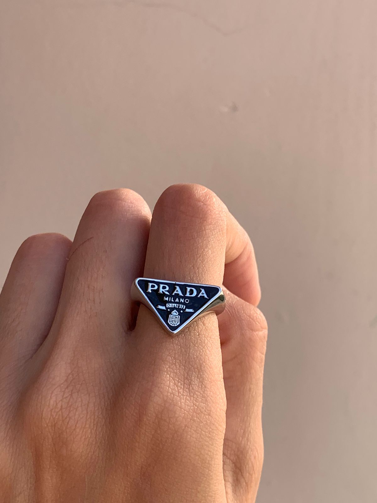 Anillo Prada Negro