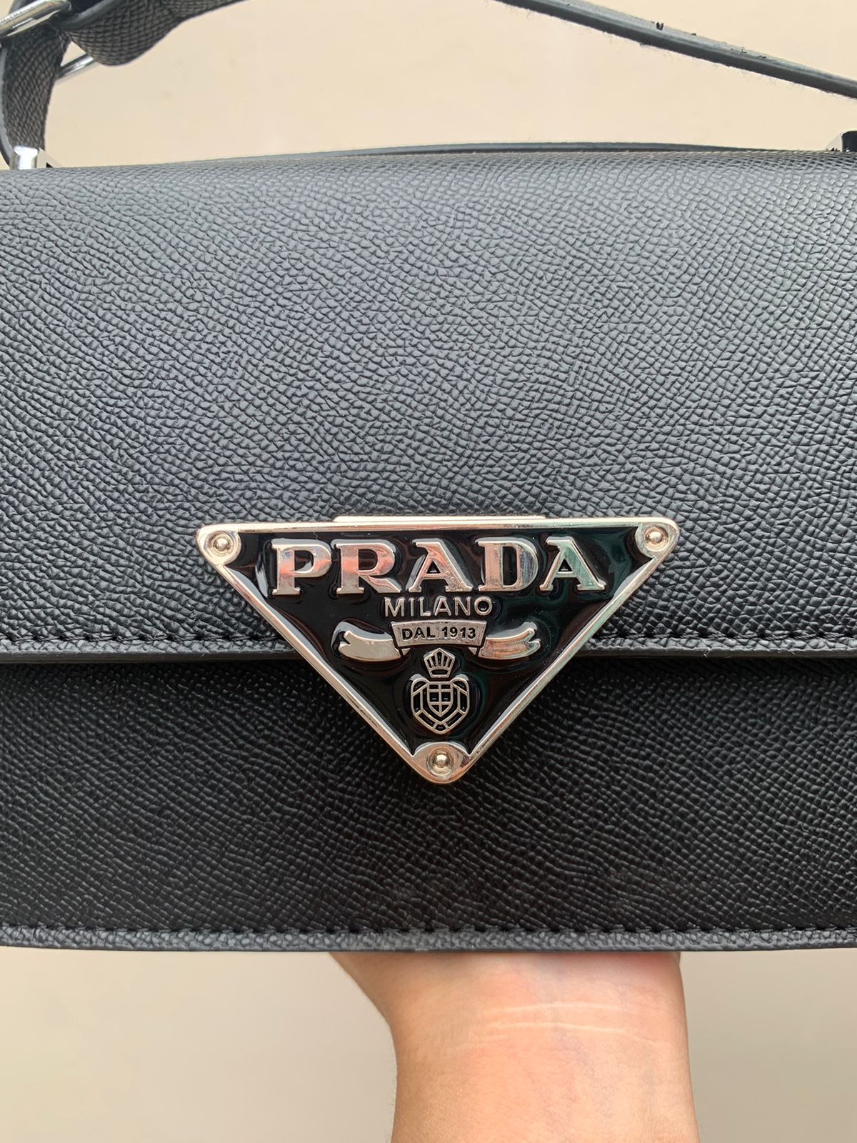 Cartera Prada Black & Silver