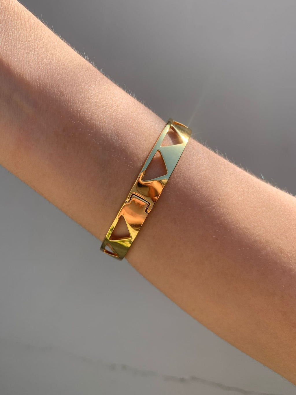 Bangle Prada Gold Triangulos