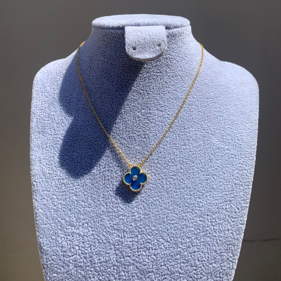 Cadena Van Cleef Blue