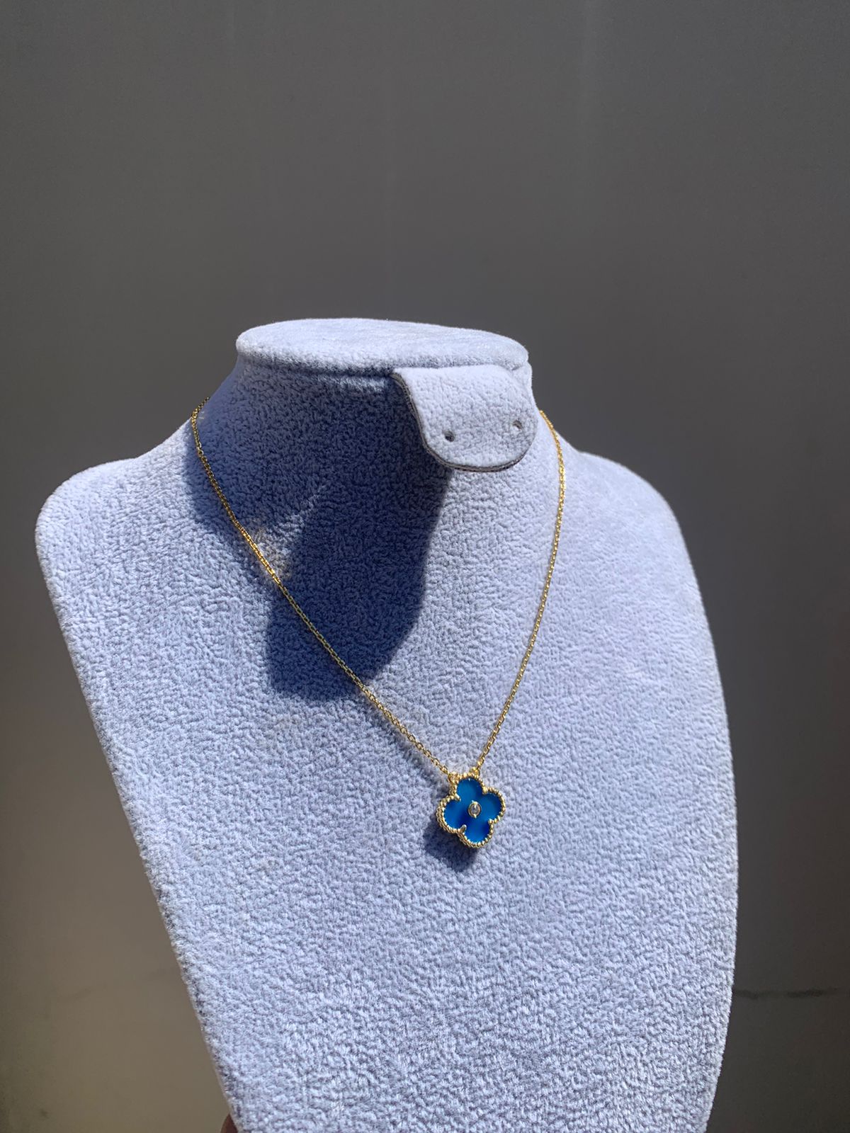 Cadena Van Cleef Blue