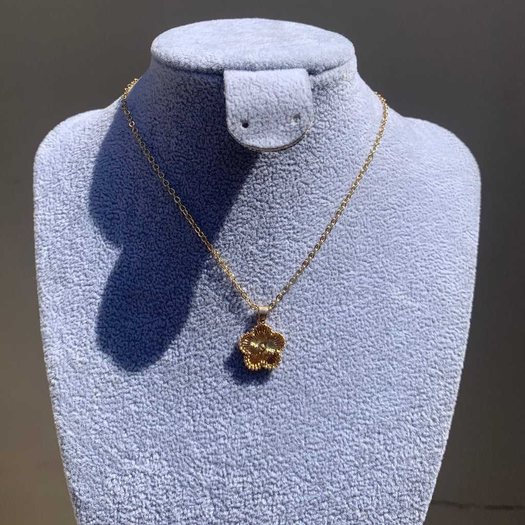 Cadena tipo Van Cleef Gold