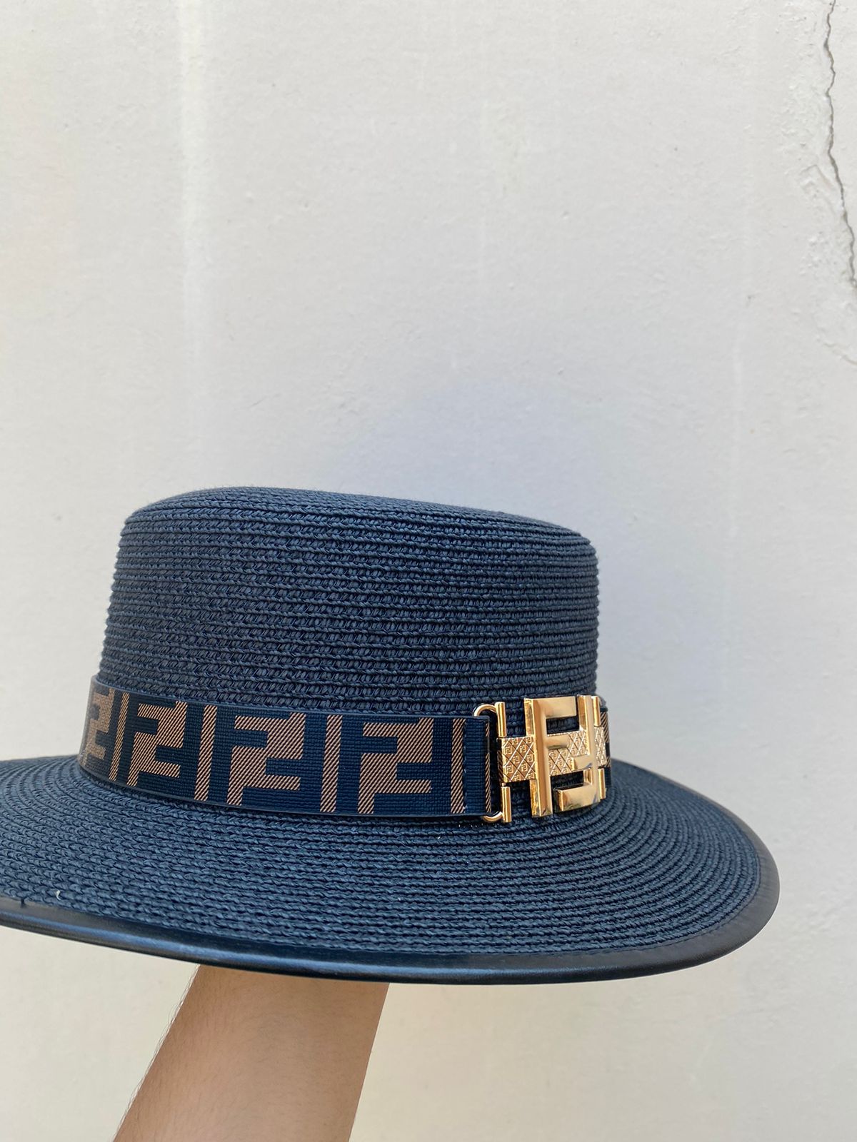 Hat Fendi Negro