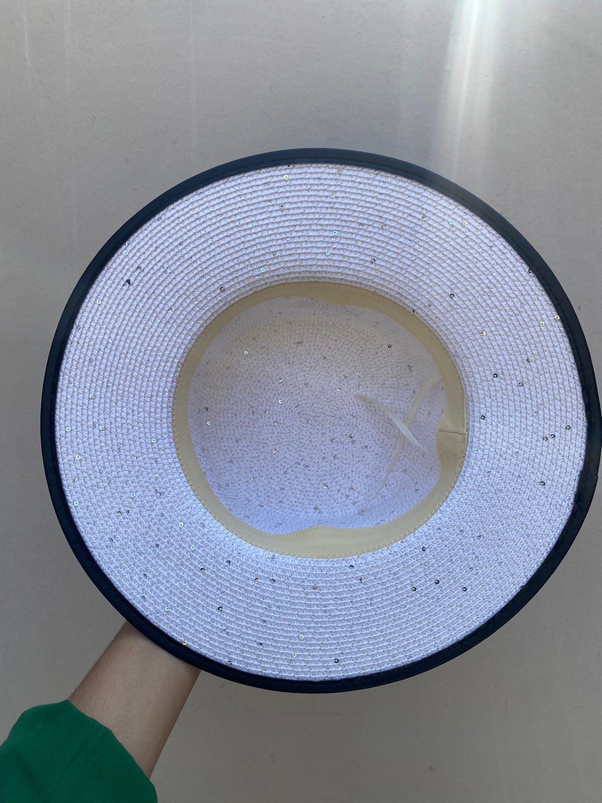 Hat Prada Blanco con Brillos