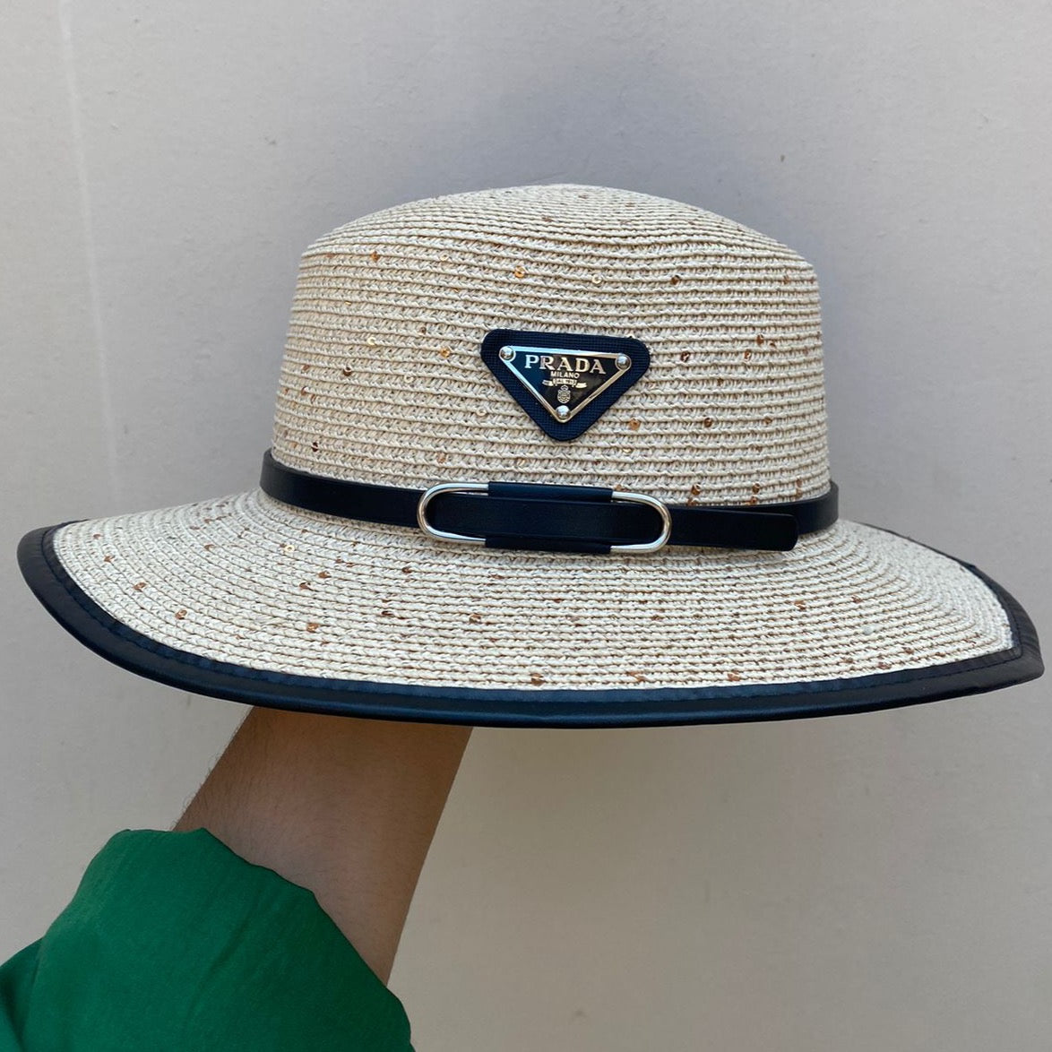Hat Prada Beige con Brillos