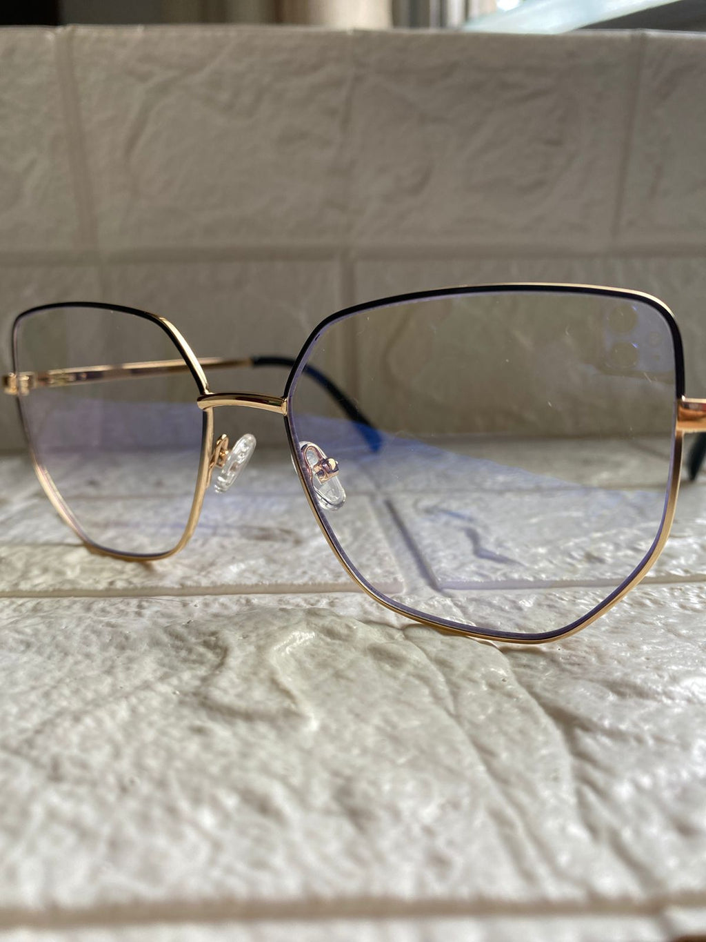 Lentes Semihexagonales Metal Gold/Negro