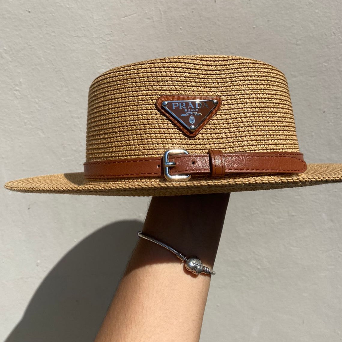 Hat Prada Caramelo