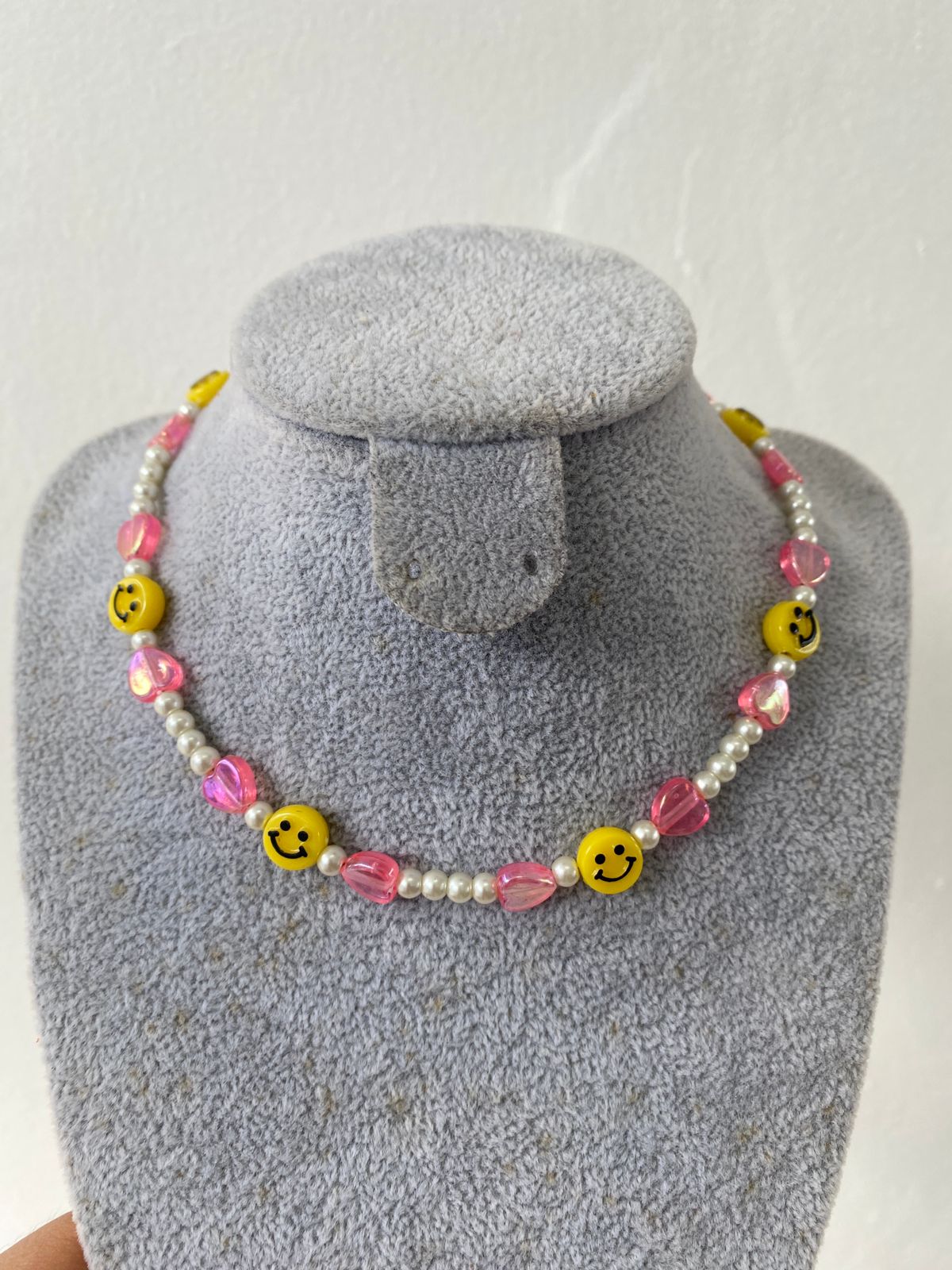 Chocker Pinky Smile