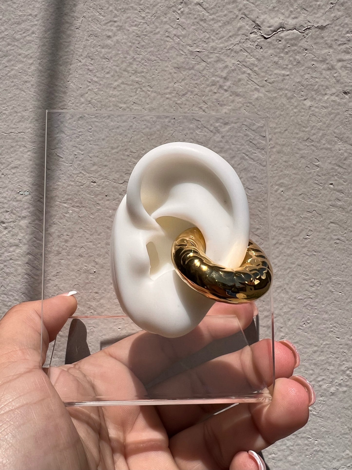 Earcuff Gold con Texturas Grandes