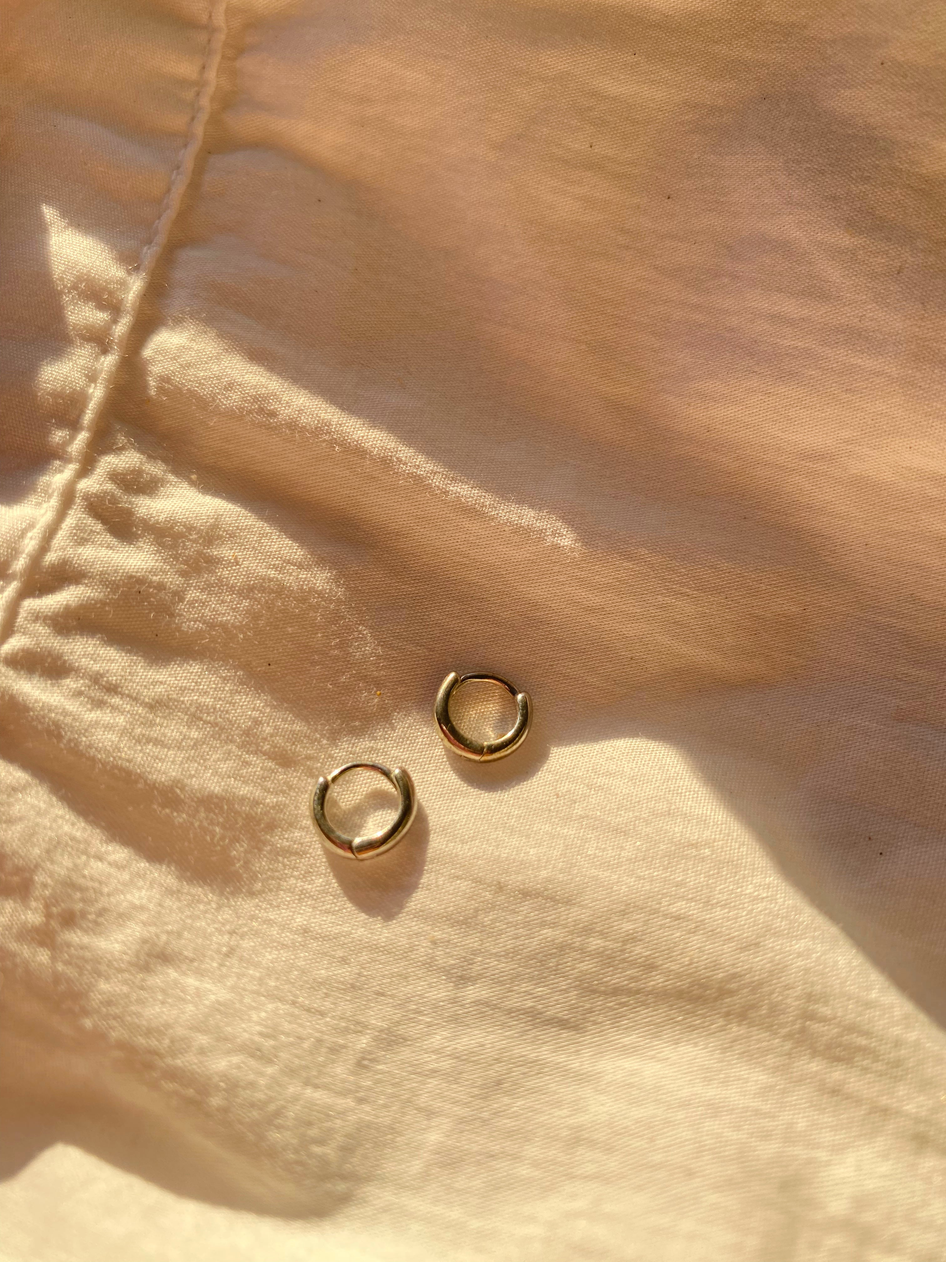 Mini Hoops Skinny Silver