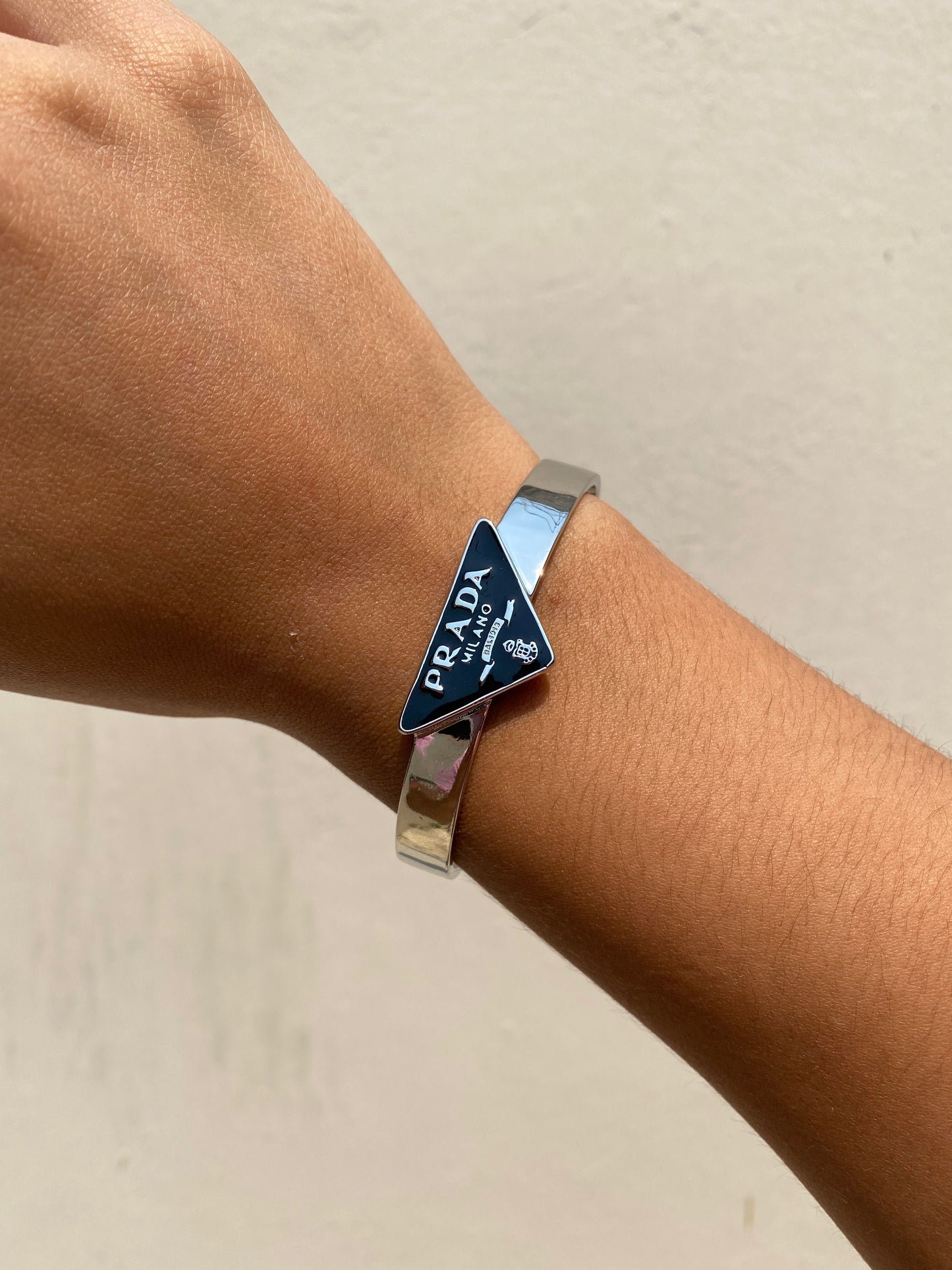 Bangle PRADA Negra