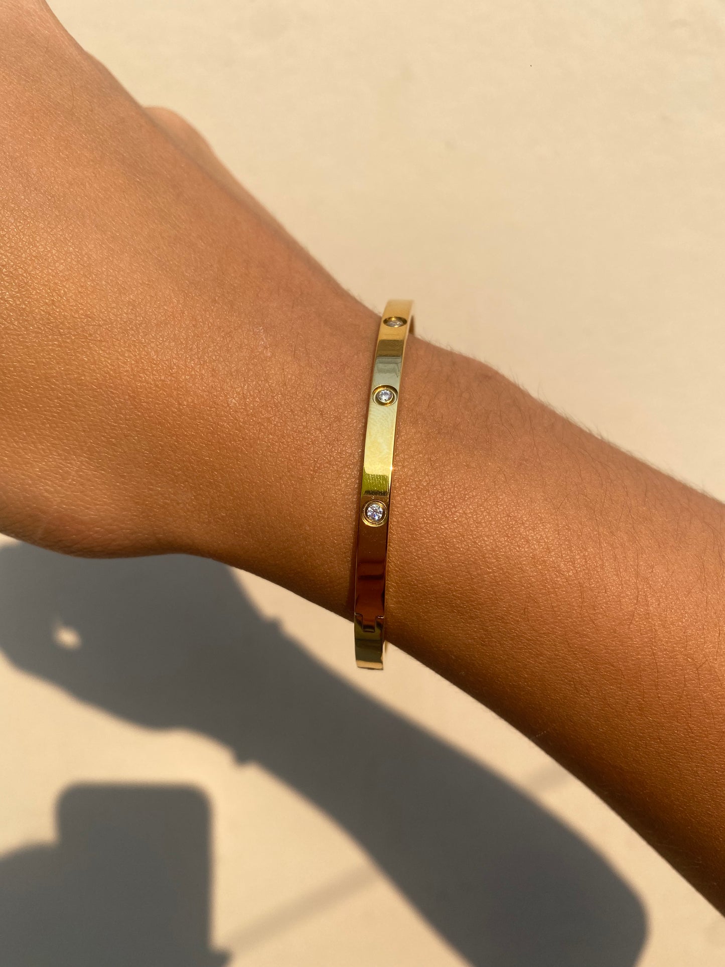 Bangle Gold & tipo Cartier Zircons 4mm